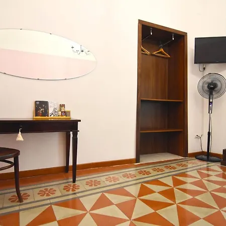 Sunrise Apartment *