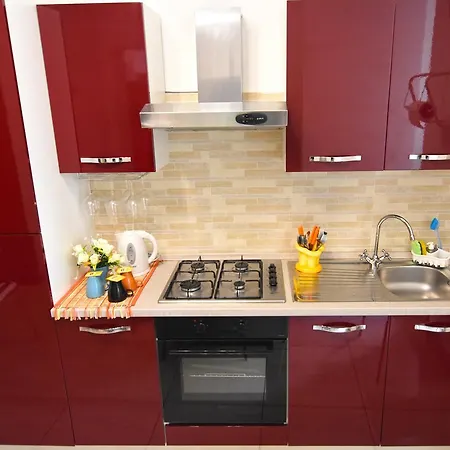 Sunrise Apartment *
